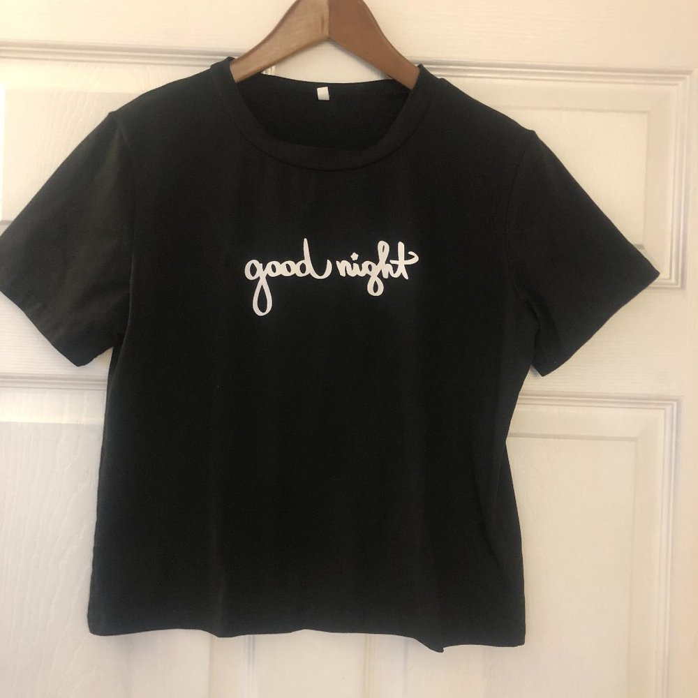 Good Night MEDIUM Cropped Short Sleeve Graphic T-Shirt in Black Poly Stretch B22